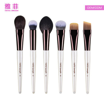 Buy Makeup Brush Set Featuring Soft Synthetic Bristles Durable Handles and Versatile Brushes for All Makeup Application Needs online manufacture